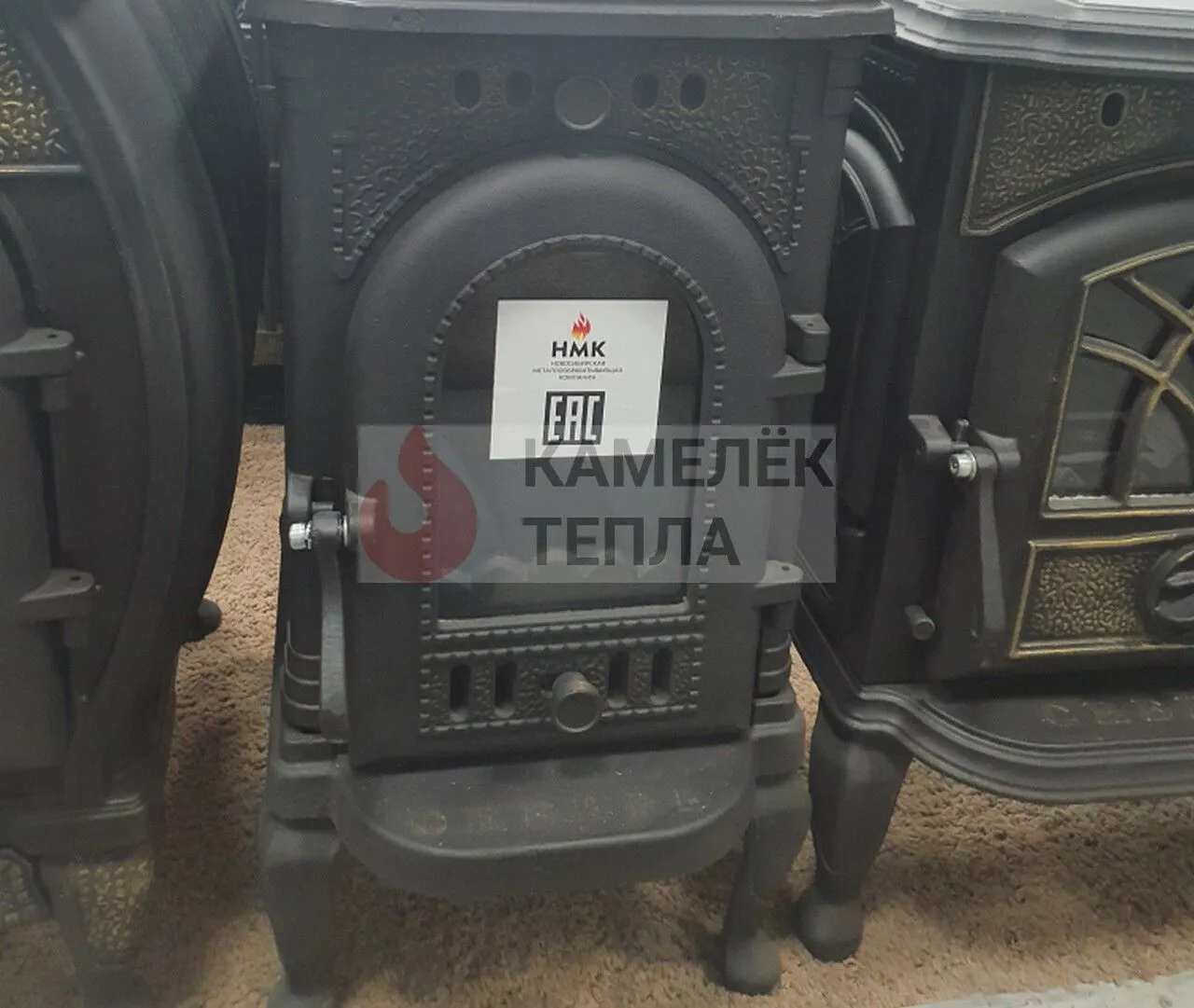 Чугунная печь-камин Сибирь 6 кВт Чугунная печь-камин Сибирь 6 кВт