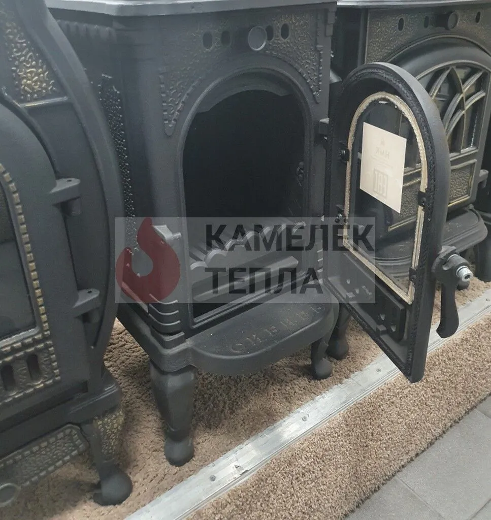Чугунная печь-камин Сибирь 6 кВт Чугунная печь-камин Сибирь 6 кВт