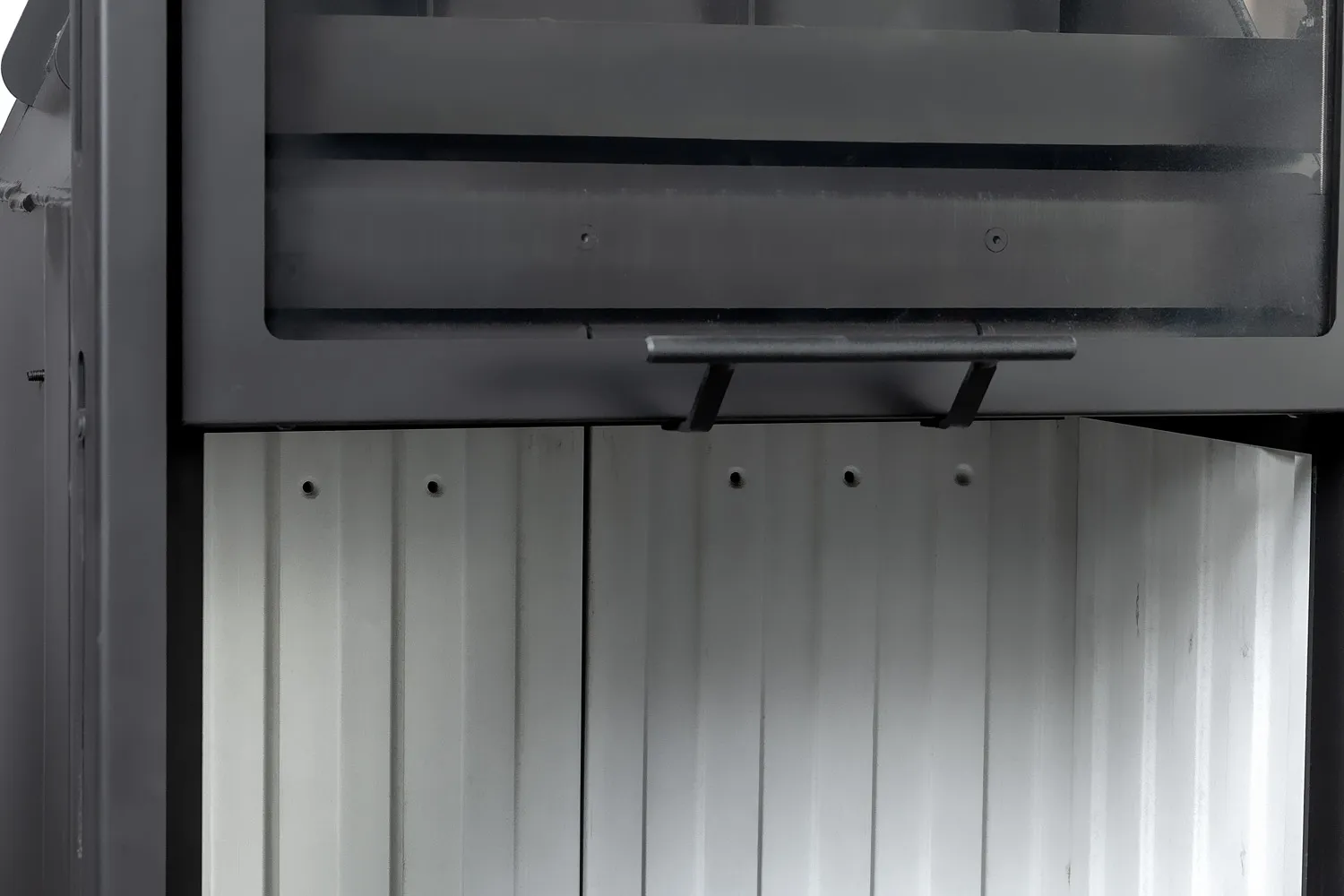 Каминная стальная топка Альфа 700 К с контргрузом