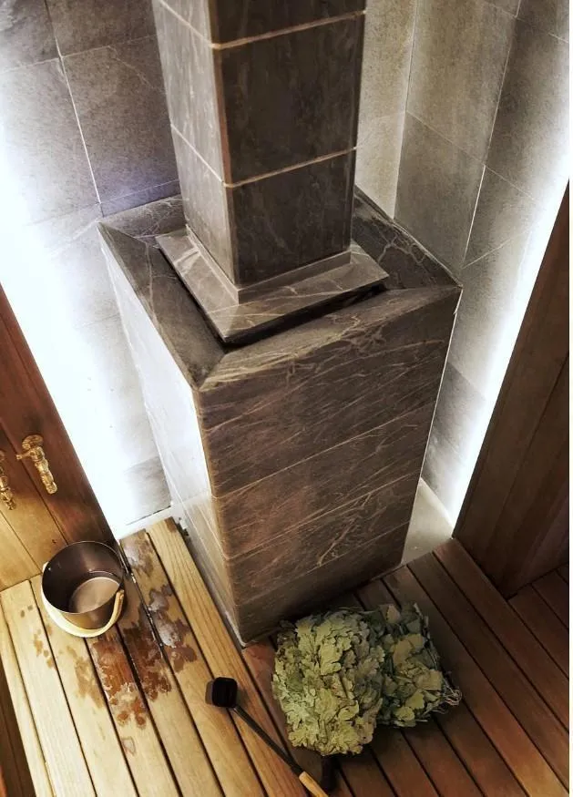 Чугунная банная печь Атмосфера XL в облицовке «Империя» Талькохлорит