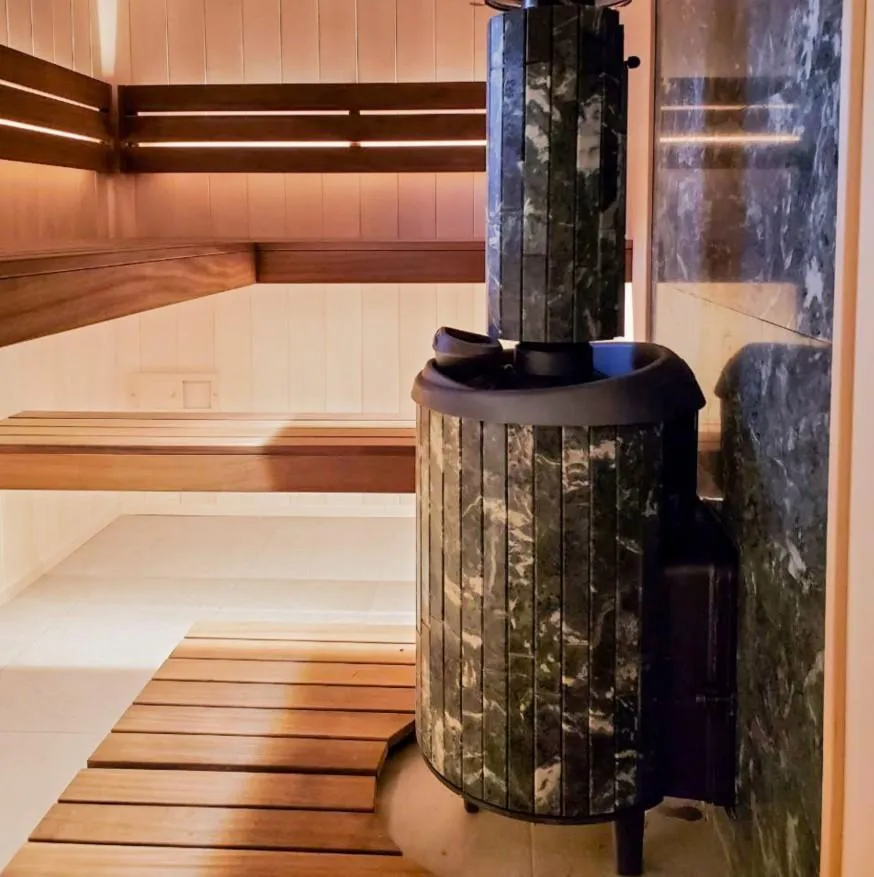 Чугунная банная печь Атмосфера XL ламели «Жадеит» наборный