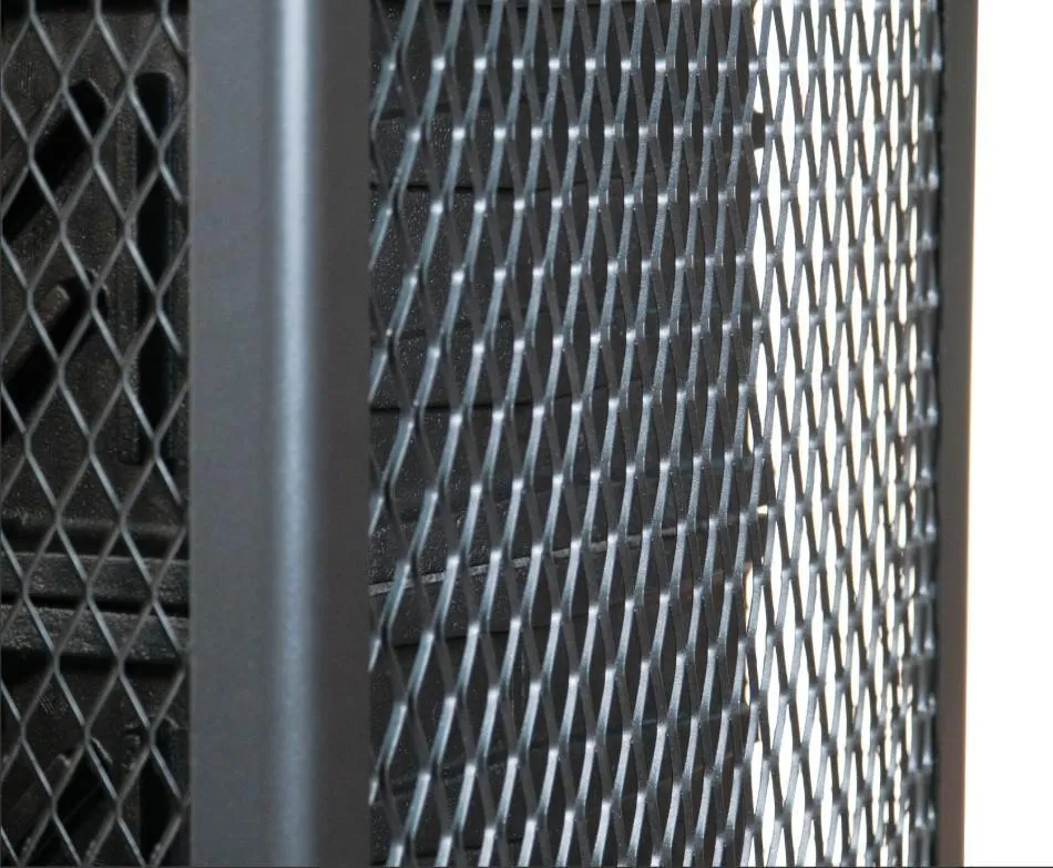 Чугунная банная печь Амур-ПРО ЗК. Панорамная дверца (сетка)