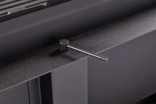 Каминная стальная топка ДЕЛЬТА 800 B три стекла принтинг черный шамот