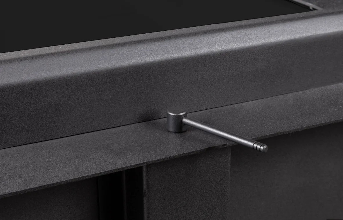 Каминная стальная топка ДЕЛЬТА 700 PB три стекла подовое горение принтинг черный шамот