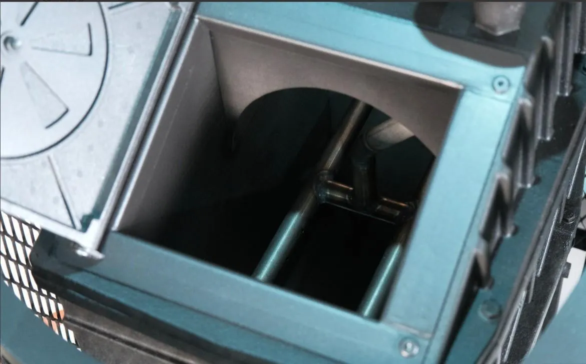 Чугунная банная печь Амур-ПРО ЗК. Панорамная дверца (сетка)