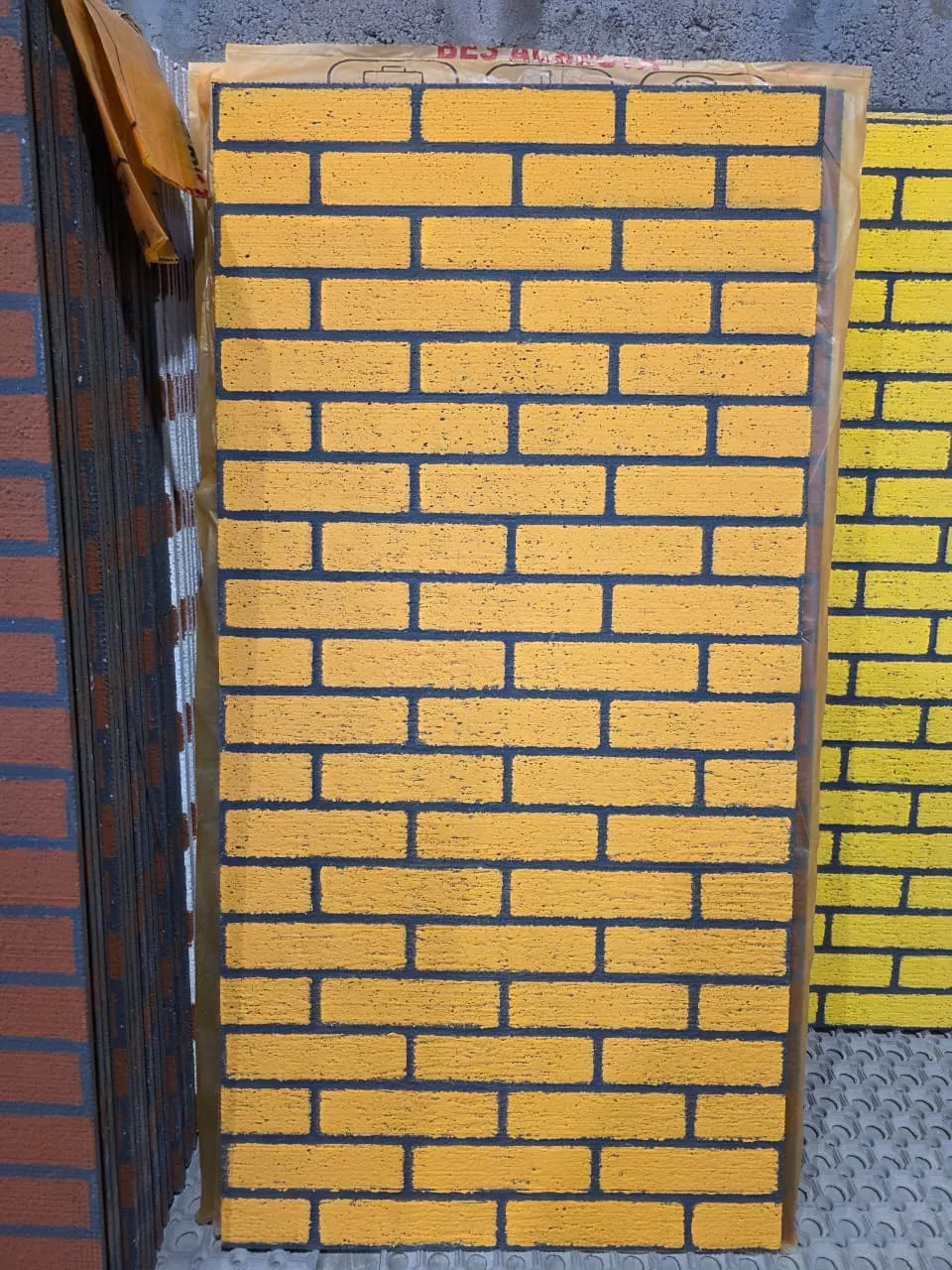 Огнестойкая плита декор КИРПИЧИКИ КОРОЕД ЖЁЛТЫЙ 1200х600х9