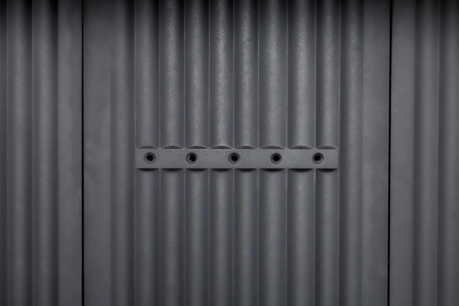 Каминная стальная топка Альфа 1000 RB два стекла правая черный шамот