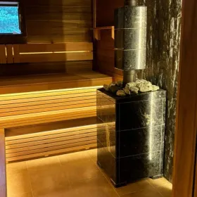 Чугунная банная печь Атмосфера L в облицовке «Амфиболит»